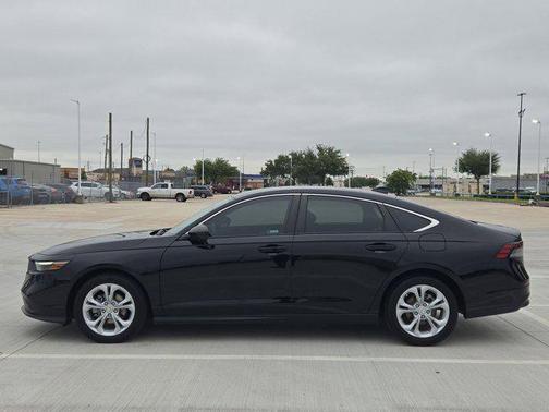 Crystal Black Pearl 2024 Honda Accord LX 1.5T