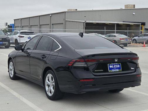 Crystal Black Pearl 2024 Honda Accord LX 1.5T