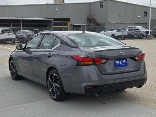 Gun Metallic 2024 Nissan Altima SR FWD