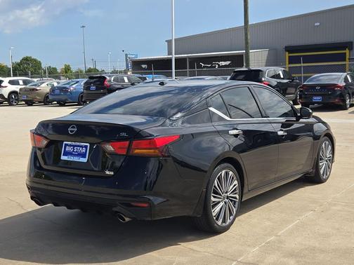 Super Black 2024 Nissan Altima 2.5 SL