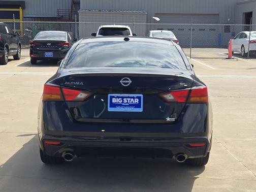 Super Black 2024 Nissan Altima 2.5 SL