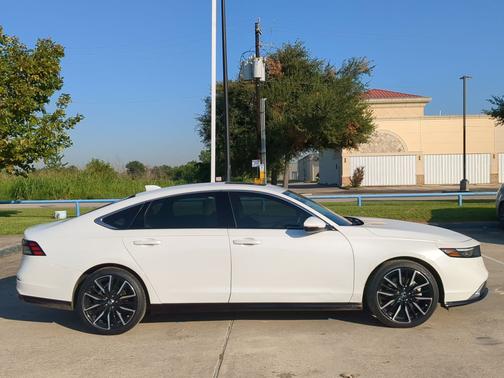 2024 Honda Accord Hybrid 