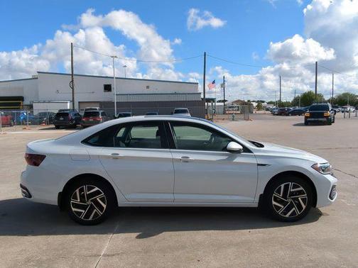 2024 Volkswagen Jetta 1.5T SEL