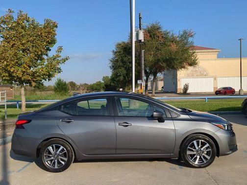 2023 Nissan Versa 1.6 SV