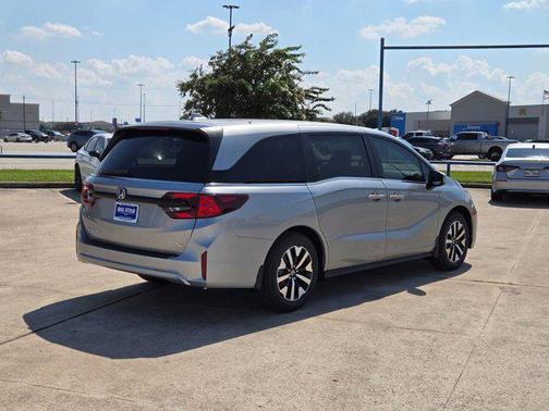 Solar Silver Metallic 2026 Honda Odyssey EX-L
