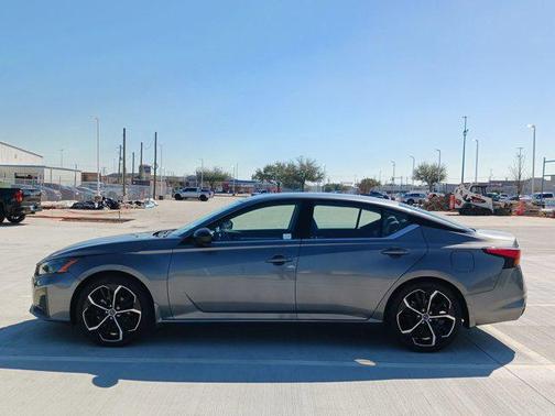 2024 Nissan Altima SR FWD