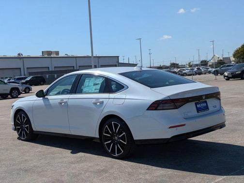 2025 Honda Accord Hybrid Touring