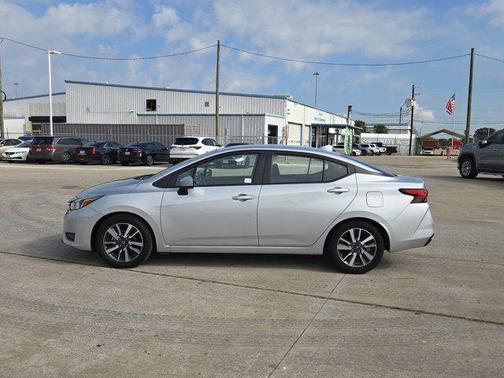 2023 Nissan Versa 1.6 SV