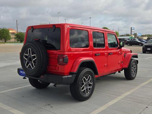 2025 Jeep Wrangler 4-Door Sahara 4x4