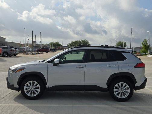 Sonic Silver 2022 Toyota Corolla Cross LE