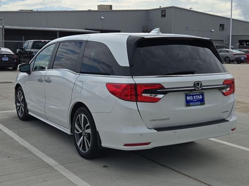 Platinum White Pearl 2021 Honda Odyssey Touring