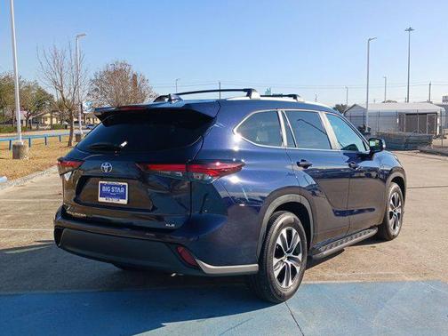 2025 Toyota Highlander XLE