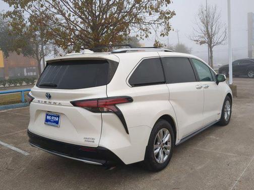 2021 Toyota Sienna Limited 7-Passenger