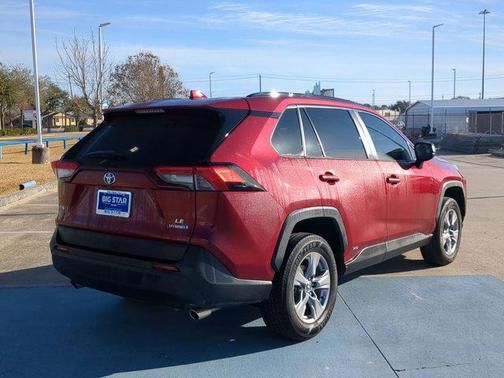 2022 Toyota RAV4 Hybrid LE