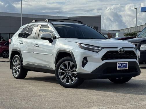 Wind Chill Pearl 2025 Toyota RAV4 XLE Premium