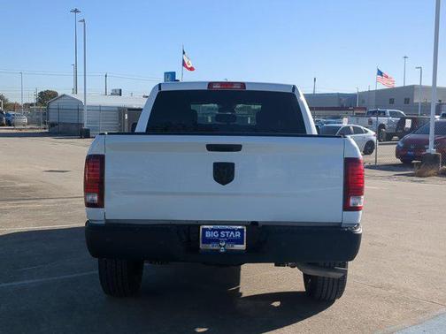 2024 RAM 1500 Classic Warlock Crew Cab 4x2 5'7' Box