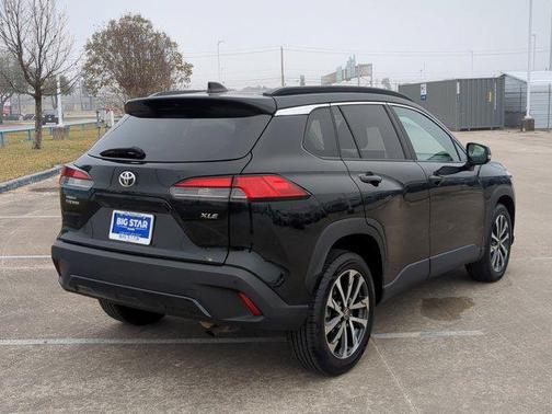 2023 Toyota Corolla Cross XLE