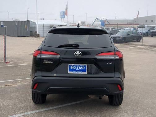 2023 Toyota Corolla Cross XLE