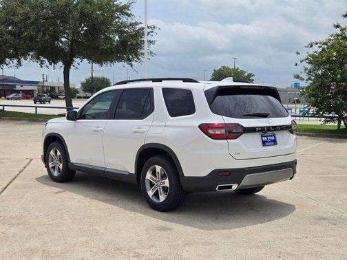 Platinum White Pearl 2026 Honda Pilot EX-L