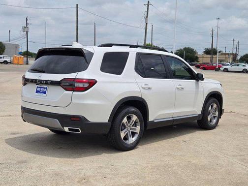 Platinum White Pearl 2026 Honda Pilot EX-L