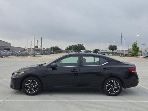 Super Black 2024 Nissan Sentra SV