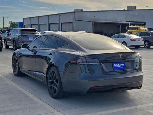 2022 Tesla Model S Plaid