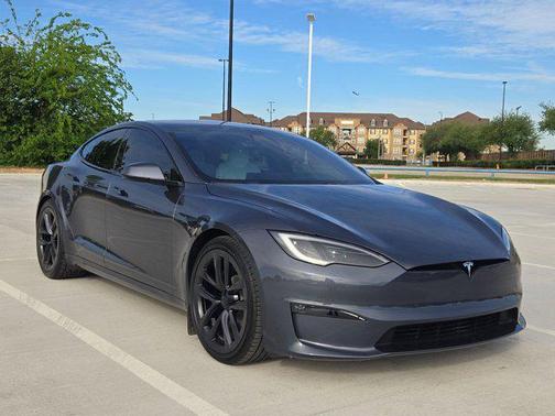 2022 Tesla Model S Plaid