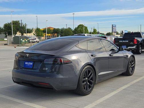 2022 Tesla Model S Plaid