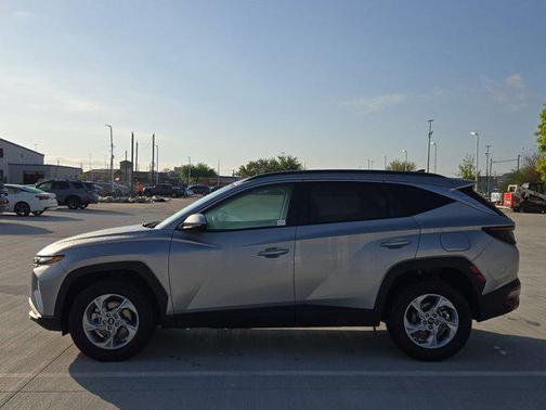 Shimmering Silver 2023 Hyundai TUCSON SEL