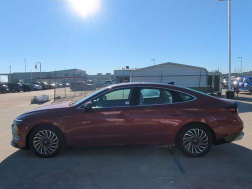 2024 Hyundai SONATA Hybrid Limited