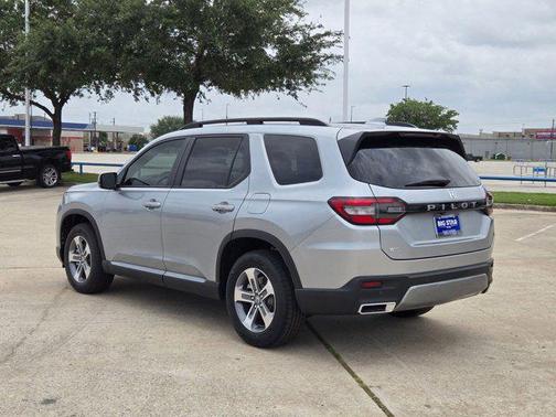 Solar Silver Metallic 2026 Honda Pilot EX-L