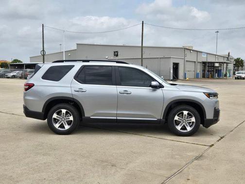 Solar Silver Metallic 2026 Honda Pilot EX-L