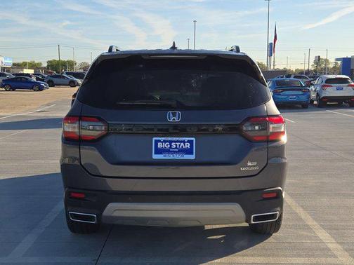 2024 Honda Pilot Touring 8-Passenger