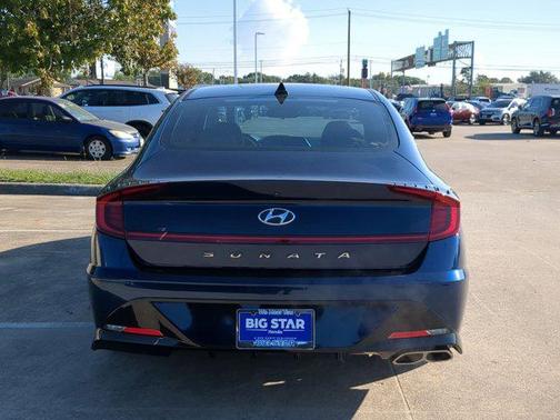 2022 Hyundai SONATA SEL