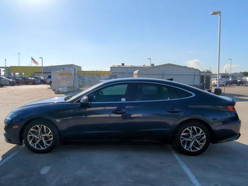 2022 Hyundai SONATA SEL