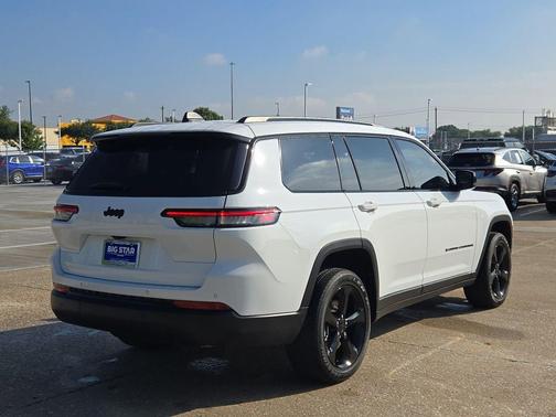 Bright White Clearcoat 2025 Jeep Grand Cherokee L Altitude