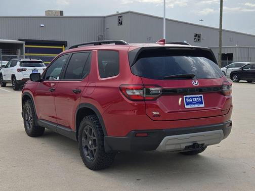 Radiant Red Metallic II 2024 Honda Pilot TrailSport