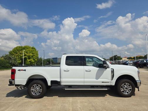 OXFORD WHITE 2025 Ford F-250 Lariat