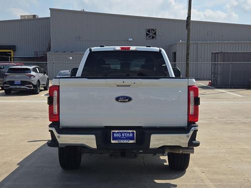 OXFORD WHITE 2025 Ford F-250 Lariat
