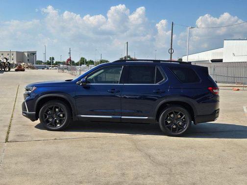 2025 Honda Pilot Touring 8-Passenger