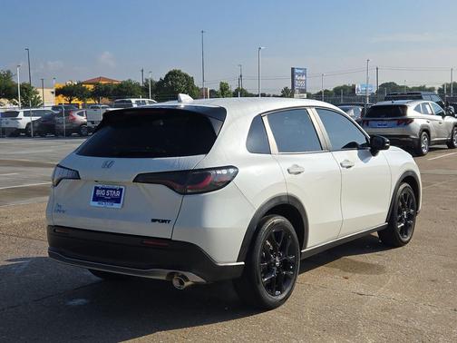 Platinum White Pearl 2024 Honda HR-V Sport