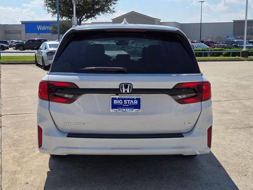 Platinum White Pearl 2026 Honda Odyssey EX-L