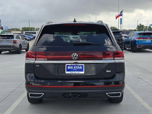 2025 Volkswagen Atlas 2.0T SE w/Technology