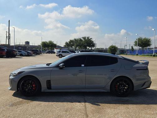 Ceramic Silver 2022 Kia Stinger GT2