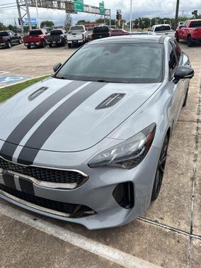 Ceramic Silver 2022 Kia Stinger GT2
