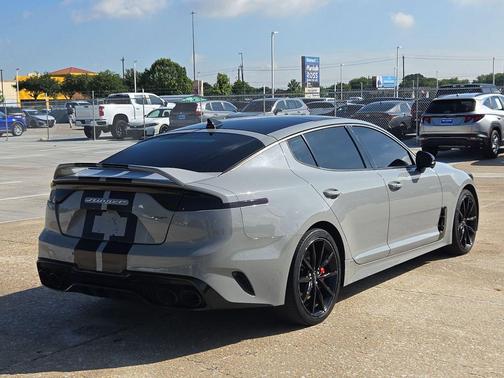 Ceramic Silver 2022 Kia Stinger GT2