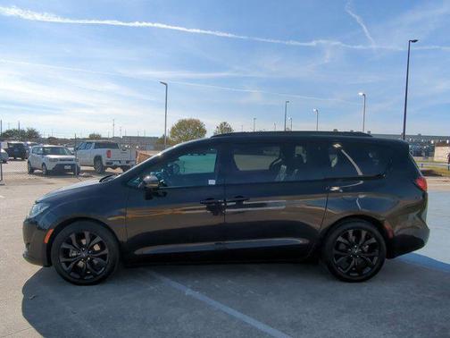 2020 Chrysler Pacifica Limited