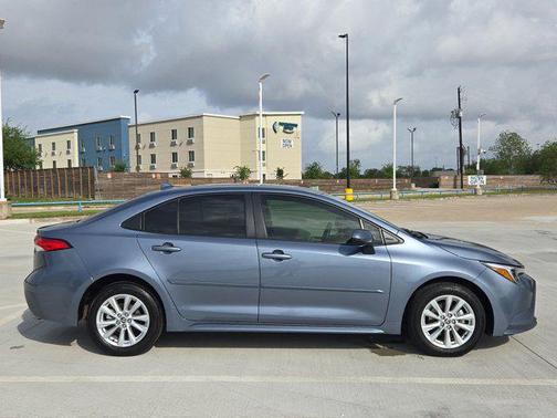 Celestite 2025 Toyota Corolla Hybrid LE