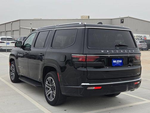 Diamond Black Crystal Pearlcoat 2024 Jeep Wagoneer Series II 4x2