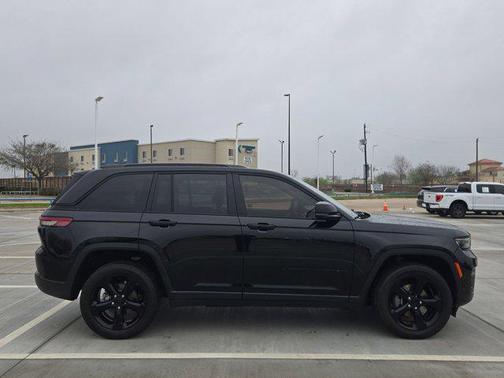 2023 Jeep Grand Cherokee Altitude